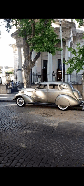 Golden Car - Imagen principal