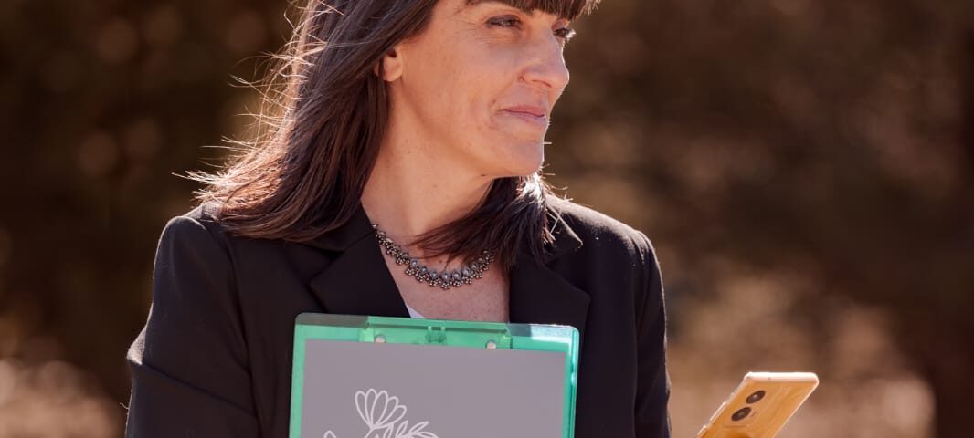 Cintia Bernardez - Portada