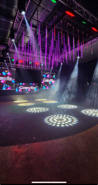 Gomez Sonido, Iluminación y Pantallas - Imagen principal
