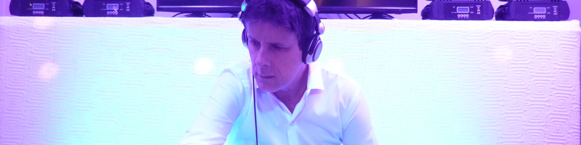 Disc jockey Miguel Angel del Cerro - Portada