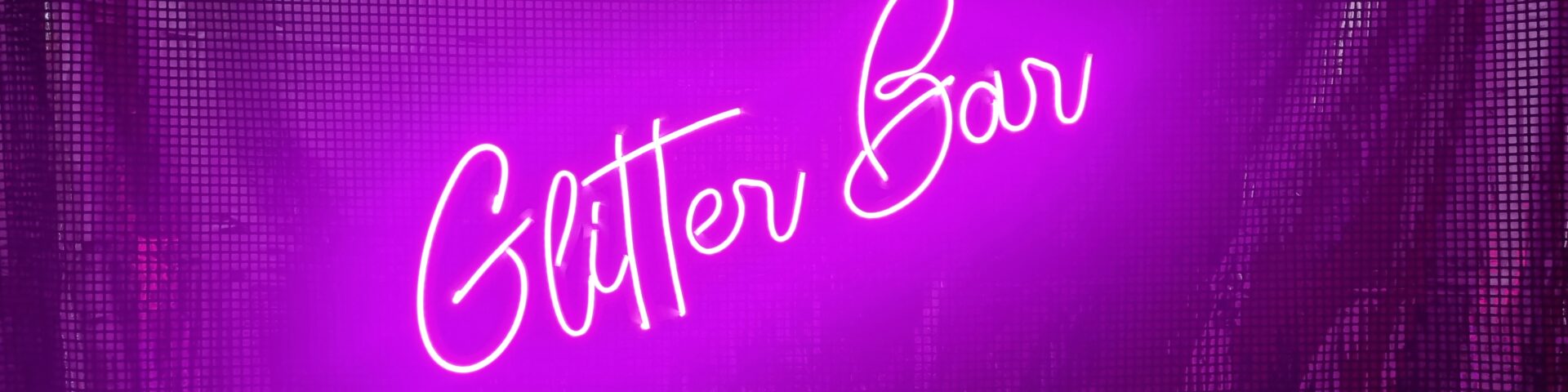 Silvana Bustos Maquilladora Profesional. Stand de Glitters - Portada