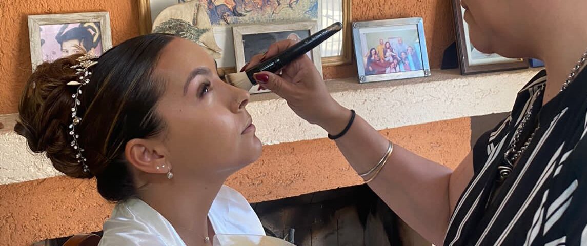 Mónica Taty Makeup - Portada
