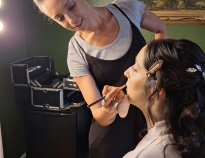 Coni Suárez maquillaje y peinado