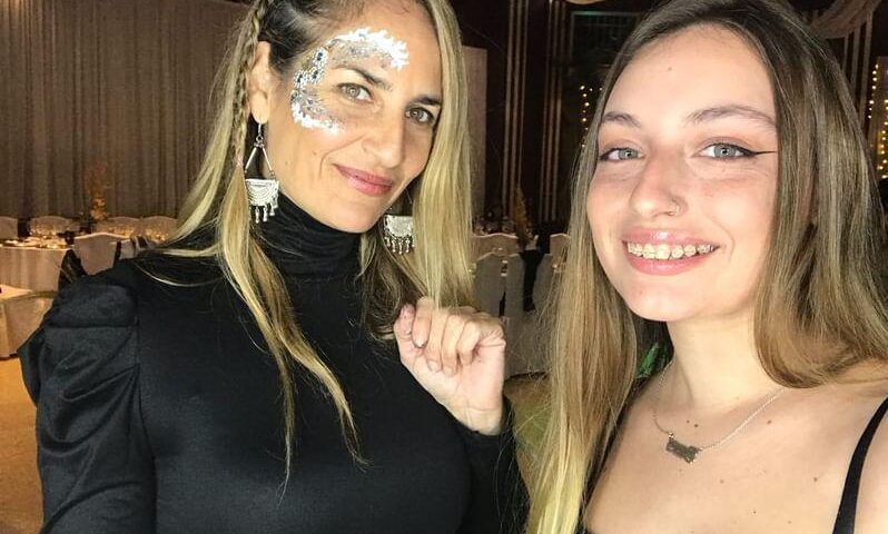 Sofi Alliana . Arte, Glitter & eventos - Portada